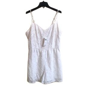 NWT BCBGeneration All White Floral Laced Short One Piece Casual Cami Romper L